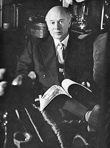 Herman schrijver at home in Onslow Square in London